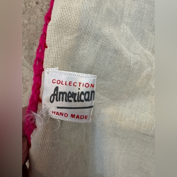 Vintage Peruvian Arpillera Handmade Folk Art Farm Scene 3D 19” by 19” Appliqué - Picture 9 of 10